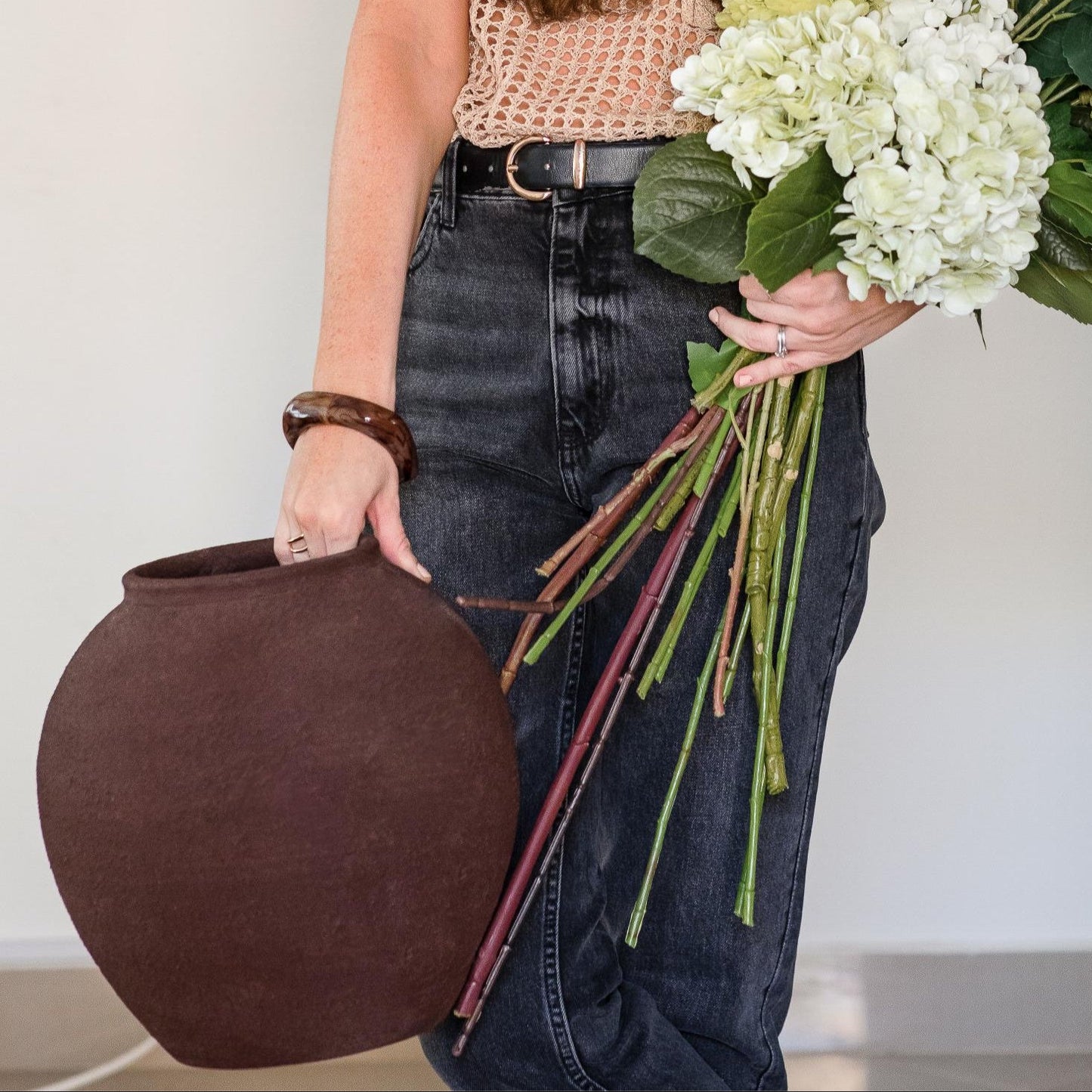 C L A Y W E L L Pot (Antique Espresso Brown)