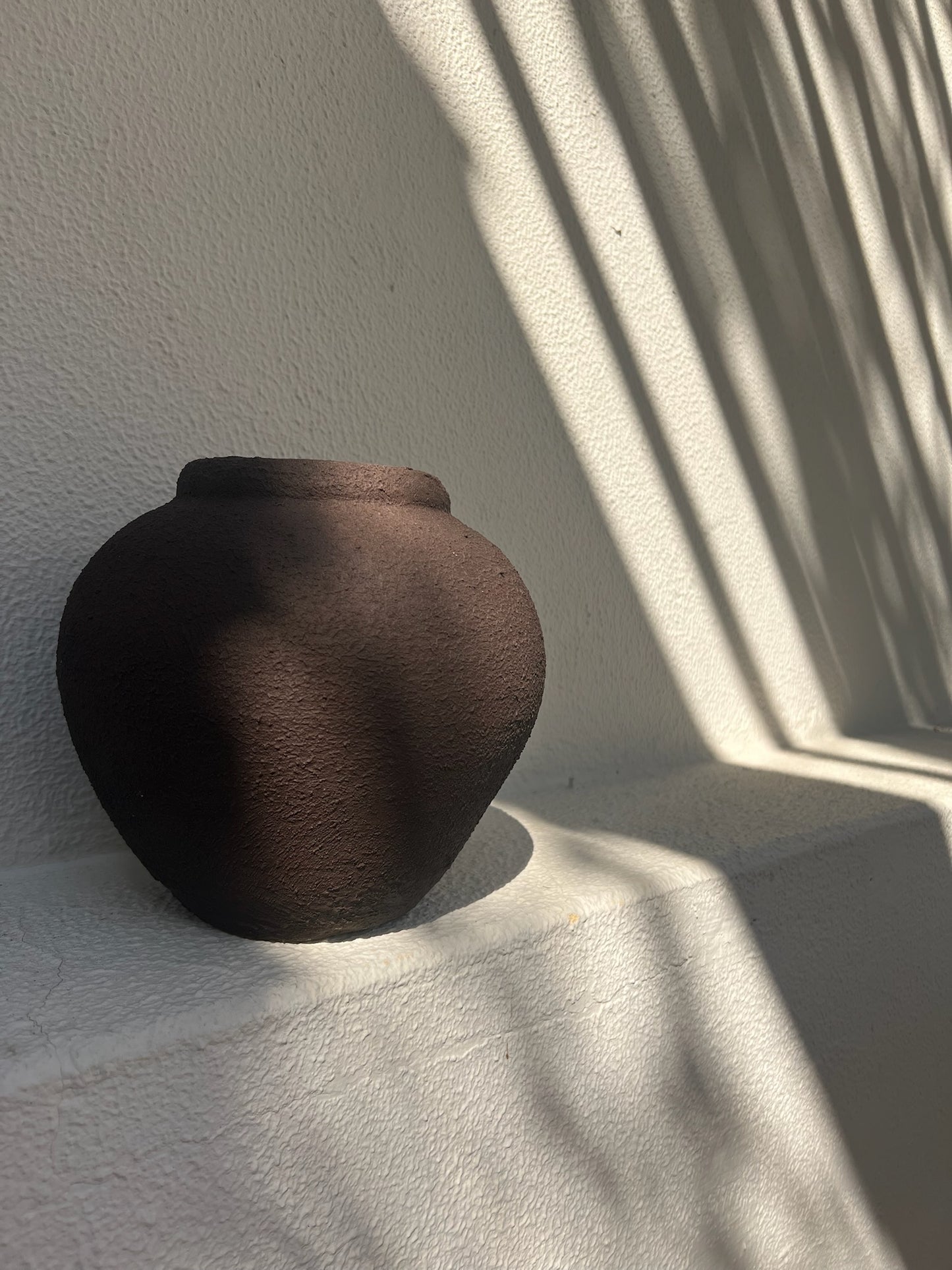 C L A Y W E L L Mini Pot (Antique Espresso Brown)