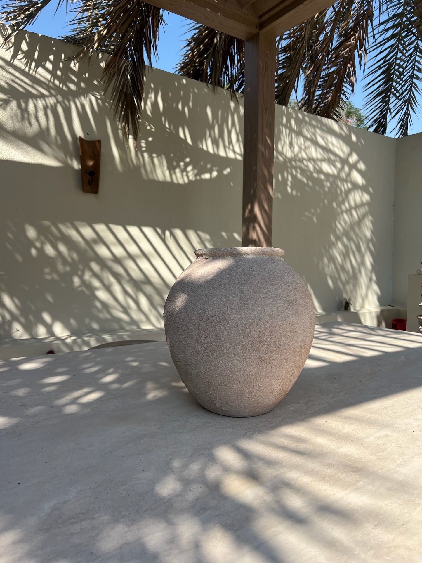 C L A Y W E L L  Pot (Antique Sand Beige)