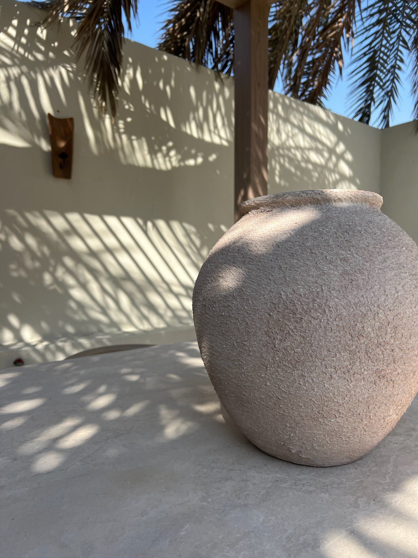 C L A Y W E L L  Pot (Antique Sand Beige)