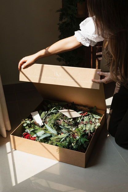 V E R D E L L E  Faux Wreath - Christmas Collection